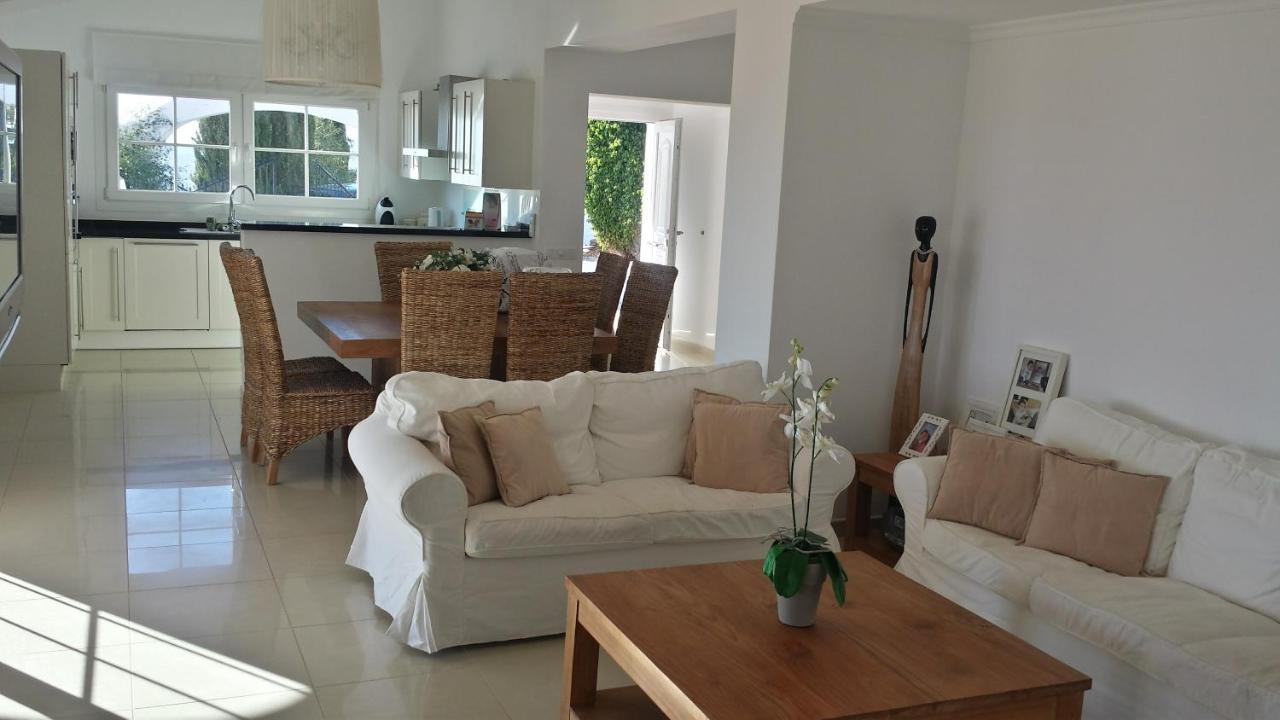 Villa Perla Blanca Sayalonga Zewnętrze zdjęcie